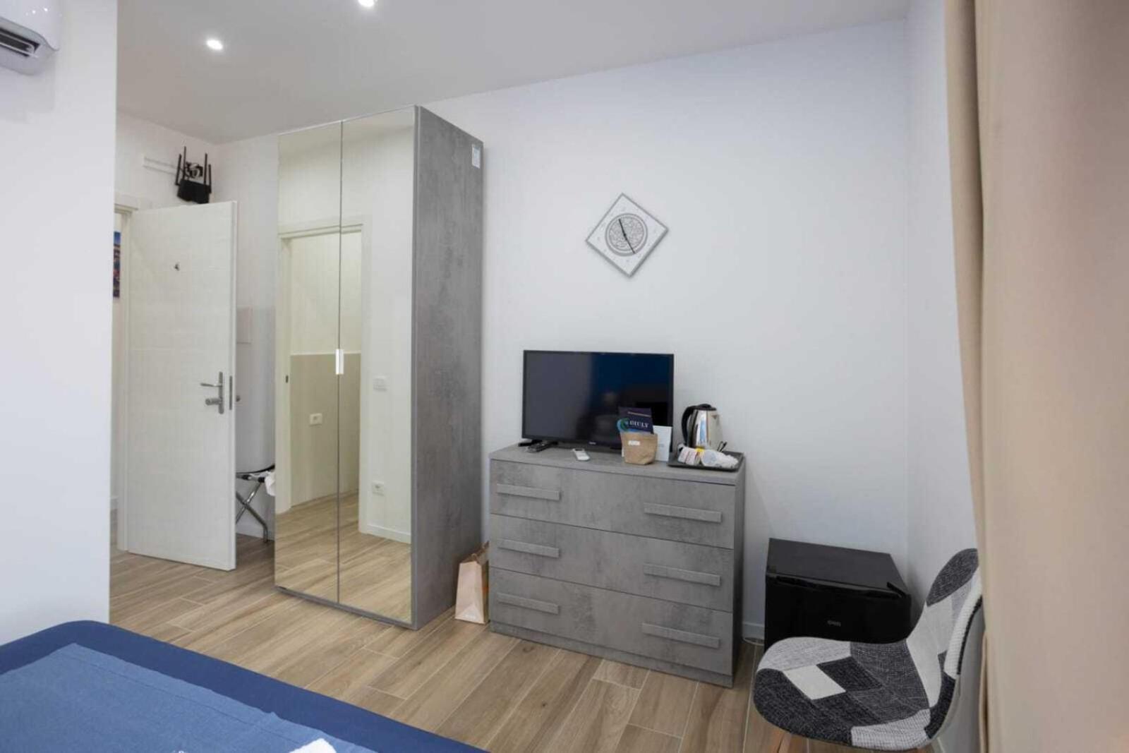 Giuly Suites & Rooms Napoli Eksteriør bilde