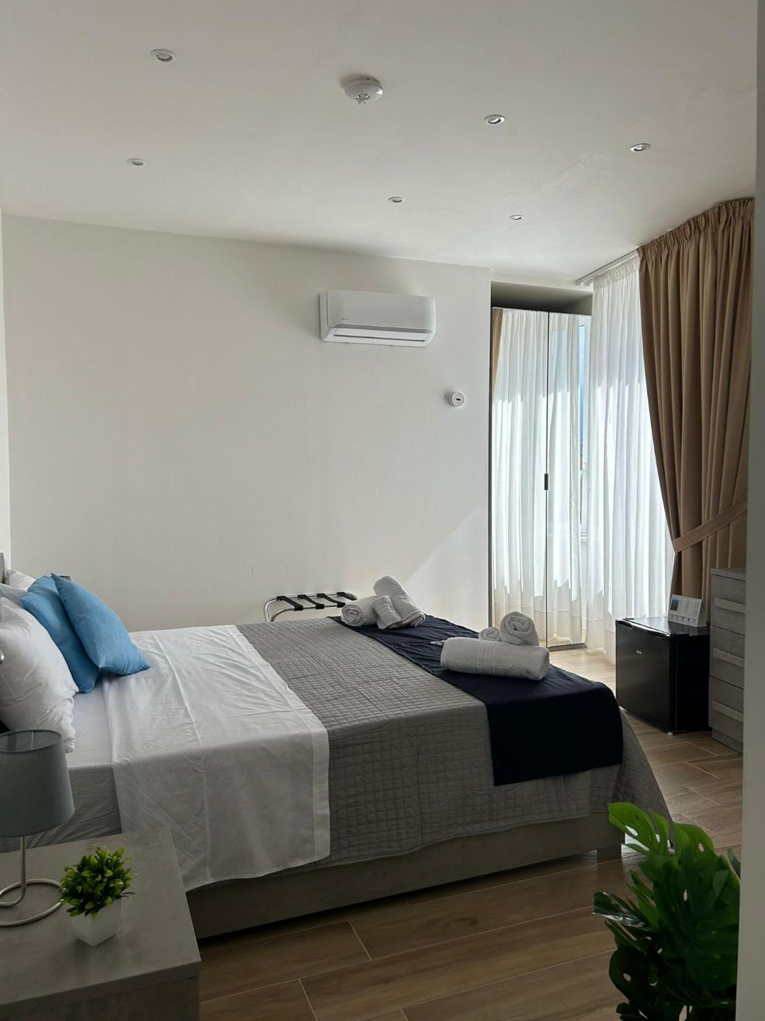 Giuly Suites & Rooms Napoli Eksteriør bilde