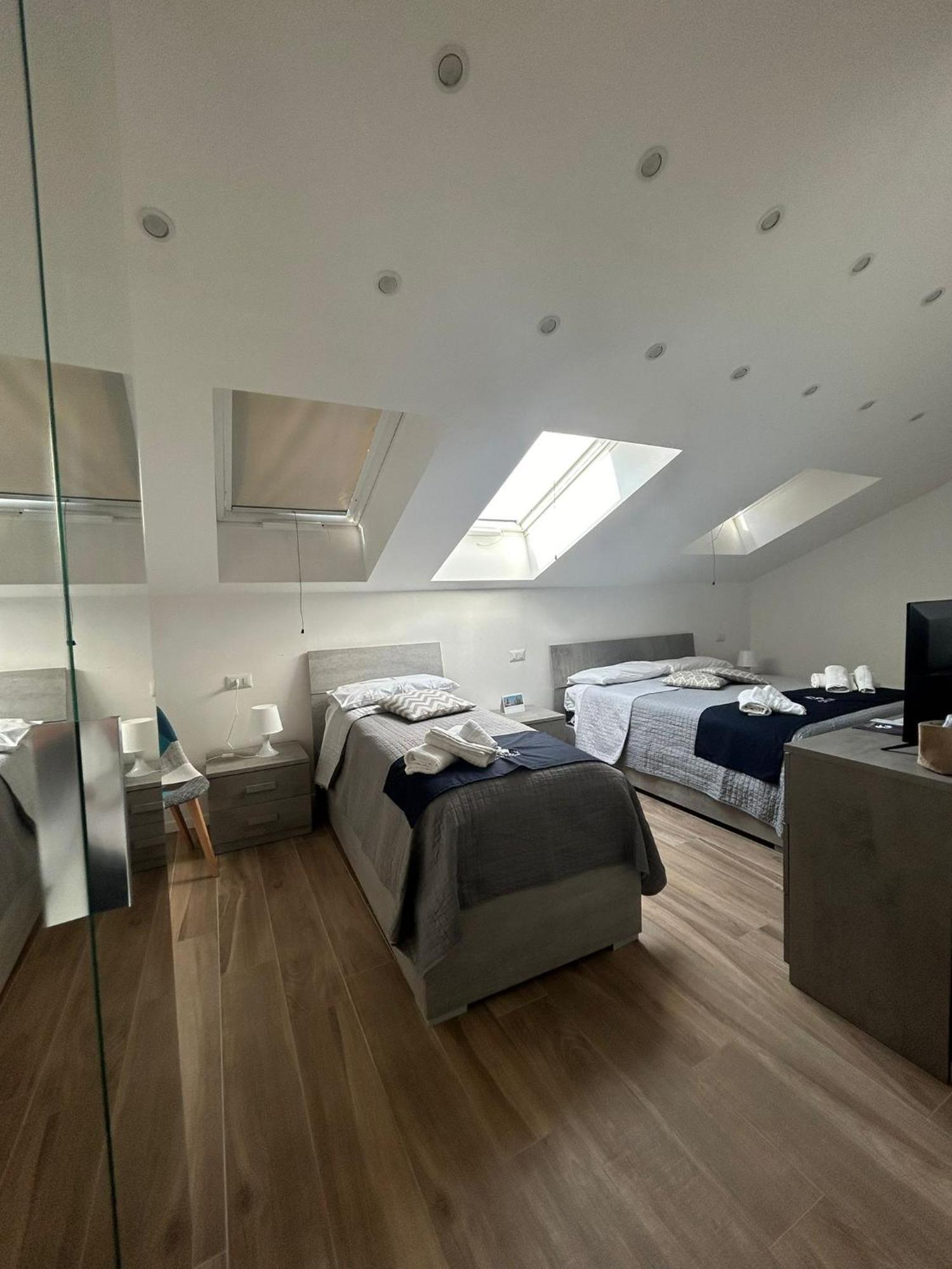 Giuly Suites & Rooms Napoli Eksteriør bilde